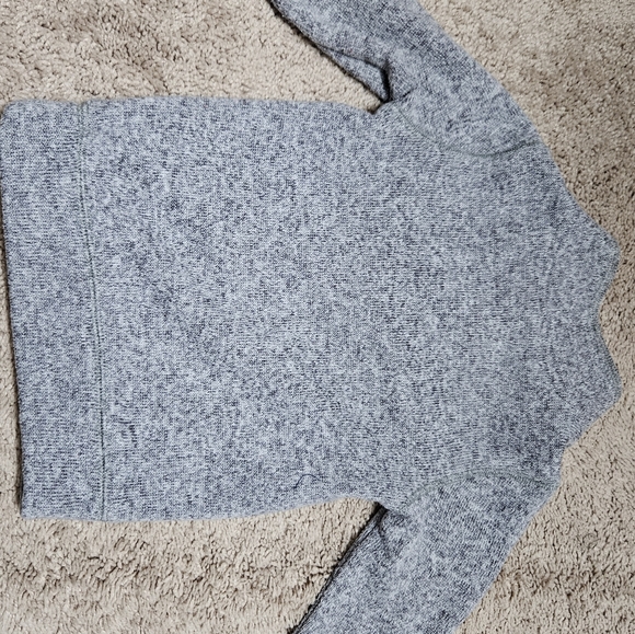 Sweaters - Picture 5 of 12